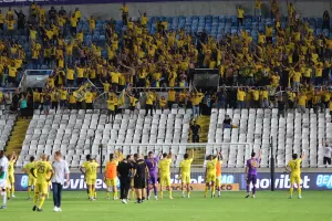 (ΒΙΝΤΕΟ Kerkida) Το "ευχαριστώ" στους ΑΕΛίστες και ο... ύμνος