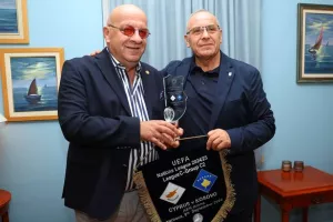 (Φώτος) Δεξιώθηκε την αποστολή του Κόσοβου 