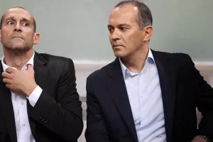 Ολυμπιακός: «Θα συνεχίσει να συμμετέχει στο ΔΣ του Παναθηναϊκού ο Μπίτζιος, ενώ διώκεται για μία τόσο σοβαρή υπόθεση;»