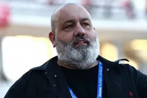 Καραπαπάς για τα κριτήρια περί καταλογισμού πέναλτι για χέρι