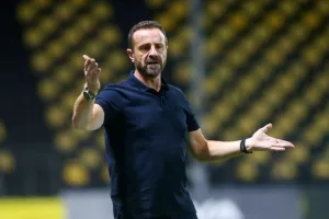 «Πρέπει να είμαστε καλύτεροι με Ολυμπιακό, ο κόσμος του Άρη είναι η μεγάλη μας δύναμη»
