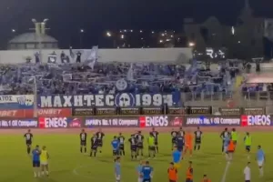 (ΒΙΝΤΕΟ Kerkida) Χειροκρότησαν οι Παφίτες... στο "Χώμα που περπάτησα"