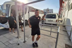 ΕΔΩ... Σωφρόνης