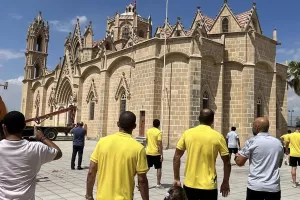 Επίσκεψη στην κατεχόμενη Λύση, στο γήπεδο "Γρηγόρης Αυξεντίου" και την επιβλητική Εκκλησία