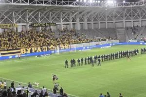 (Αθλητικός Δικαστής) Μηδενισμό σε ΑΕΛ, τρίποντο για Απόλλωνα / UPD το σκεπτικό της απόφασης και οι ποινές στις ομάδες 