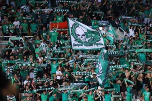 Ομόνοια για τον κόσμο της/"12ος, εκτός συναγωνισμού!"