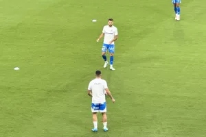ΚΑΙ τους δύο!