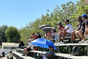 (ΦΩΤΟΣ kerkida) Ανανέωση για πιο άνετη... θέαση στο γήπεδο