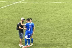 (Φώτος kerkida) Μοίρασε… συγχαρητήρια ο αρχηγός! 