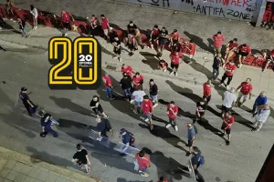 (ΦΩΤΟ Kerkida) Aντιδράσεις και... εκτός γηπέδου