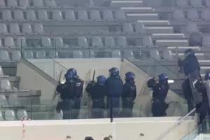 Προσοχή... ΟΛΟΙ!