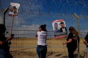 Ισραήλ: "Οι όμηροι σκοτώθηκαν με πυροβολισμό εξ' επαφής, πριν από 2-3 ημέρες"