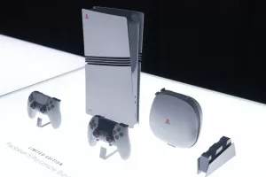 Πάρτε μια καλύτερη γεύση από τα επετειακά PlayStation 5 και PlayStation 5 Pro!