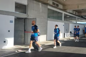Άφιξη διεθνών στην ΑΡΕΝΑ (ΒΙΝΤΕΟ/Φώτος kerkida)