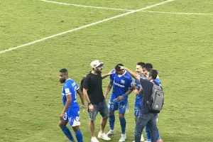 (Φώτος kerkida) Μοίρασε… συγχαρητήρια ο αρχηγός! 