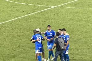 (Φώτος kerkida) Μοίρασε… συγχαρητήρια ο αρχηγός! 