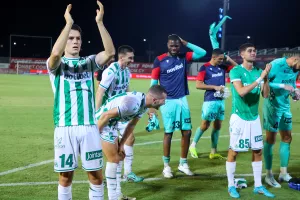 (ΒΙΝΤΕΟ Kerkida/φώτος) Πράσινο... παρτάκι στο "Αμμόχωστος"