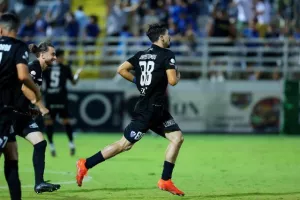 Εθνικός-Ανόρθωση (2-2): Φλέρταρε… με μεγάλη ανατροπή η "Κυρία" (φώτος)