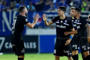 Εθνικός-Ανόρθωση (2-2): Φλέρταρε… με μεγάλη ανατροπή η "Κυρία" (φώτος)