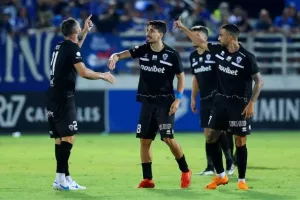 Εθνικός-Ανόρθωση (2-2): Φλέρταρε… με μεγάλη ανατροπή η "Κυρία" (φώτος)