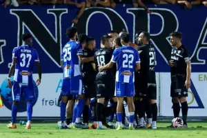 Εθνικός-Ανόρθωση (2-2): Φλέρταρε… με μεγάλη ανατροπή η "Κυρία" (φώτος)