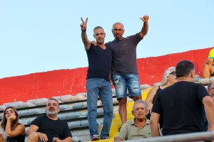 ΦΩΤΟΣ από τις εξέδρες στο "Αμμόχωστος"