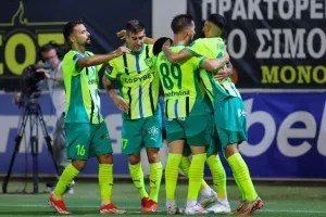 Νέα Σαλαμίνα - ΑΕΚ: Έριξε τριάρα και έφυγε με "διπλό" η ΑΕΚ