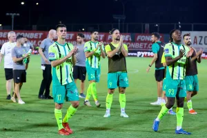 (ΒΙΝΤΕΟ Kerkida/φώτος) Μπροστά από το πέταλο!