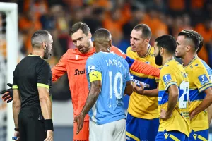 ΑΠΟΕΛ/" Όλες οι καίριες διαιτητικές αποφάσεις ήταν εναντίον μας- Οφείλουμε να συγχαρούμε την ομάδα του VAR..."