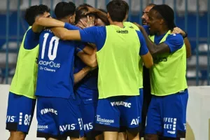 Ομόνοια Αρ. - Καρμιώτισσα: Το μοίρασαν στο ΠΑΠ (Φωτορεπορτάζ)