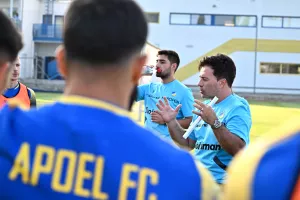 Το ΑΠΟΕΛ των δυο διαστάσεων