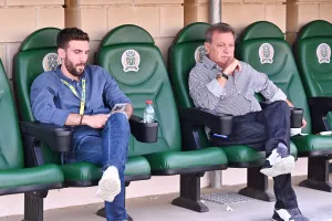 Στον πάγκο... Πρόδρομος και Εφραίμ