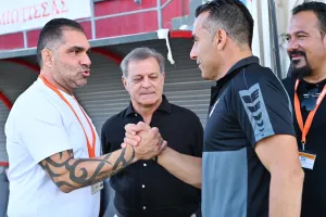 ΜΠΟΥΚΚΗΣ (1)