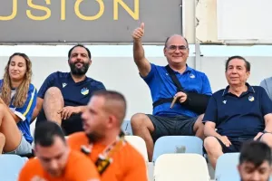ΕΝΠ-ΑΠΟΕΛ: Γαλαζοκίτρινος… αέρας στο Παραλίμνι! (Φώτος)