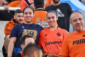 (Φώτος) Εικόνες από τις κερκίδες του ΓΣΠ
