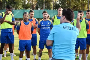 Παιχνίδι ειδικών συνθηκών με φόντο ένα τίτλο 