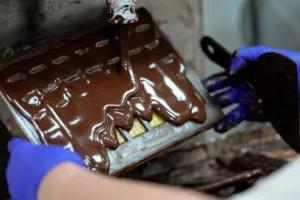 Αύξηση έως και 130% σημείωσε τον τελευταίο χρόνο η τιμή της σοκολάτας