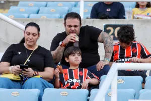 (Φώτος) Εικόνες από τις κερκίδες του ΓΣΠ