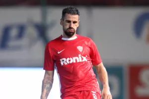 Από αρχηγός… αντίπαλος
