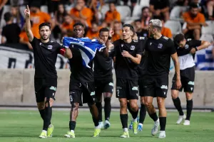 ΑΠΟΕΛ-Εθνικός Άχνας: ΜΠΑΜ… με τριάρα!