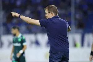 Ανόρθωση-Ομόνοια: ''Γαλανόλευκο" το ντέρμπι με Ράφα Λόπες (φώτος)