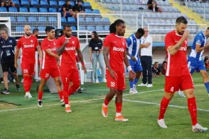 Εθνικός- Νέα Σαλαμίνα: Τρελό ματς με 20λεπτη διακοπή και… ερυθρόλευκο διπλό (φώτος)