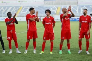 Εθνικός- Νέα Σαλαμίνα: Τρελό ματς με 20λεπτη διακοπή και… ερυθρόλευκο διπλό (φώτος)