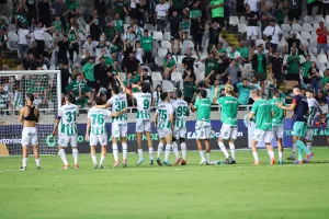 (ΒΙΝΤΕΟ Kerkida/φώτος) Κόσμος και παίκτες... "Σιαλα λα λα λα Ομόνοιααα!" 