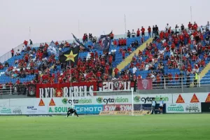 Εθνικός- Νέα Σαλαμίνα: Τρελό ματς με 20λεπτη διακοπή και… ερυθρόλευκο διπλό (φώτος)