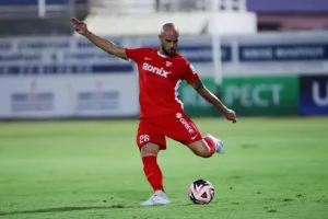 Εθνικός- Νέα Σαλαμίνα: Τρελό ματς με 20λεπτη διακοπή και… ερυθρόλευκο διπλό (φώτος)