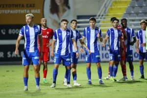 Εθνικός- Νέα Σαλαμίνα: Τρελό ματς με 20λεπτη διακοπή και… ερυθρόλευκο διπλό (φώτος)