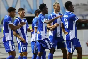 Εθνικός- Νέα Σαλαμίνα: Τρελό ματς με 20λεπτη διακοπή και… ερυθρόλευκο διπλό (φώτος)