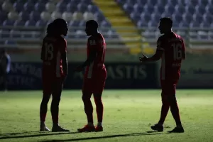 Εθνικός- Νέα Σαλαμίνα: Τρελό ματς με 20λεπτη διακοπή και… ερυθρόλευκο διπλό (φώτος)
