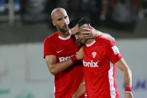 Εθνικός- Νέα Σαλαμίνα: Τρελό ματς με 20λεπτη διακοπή και… ερυθρόλευκο διπλό (φώτος)